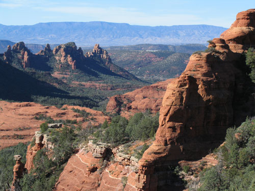 Calendar Photography of Sedona, Arizona red mountains by Tom Bochsler