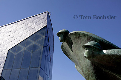 War Memorial Soldier sculpture photography Juno Beach Tom Bochsler